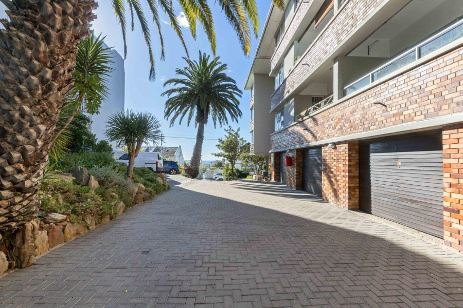 2 Bedroom Property for Sale in Green Point Western Cape